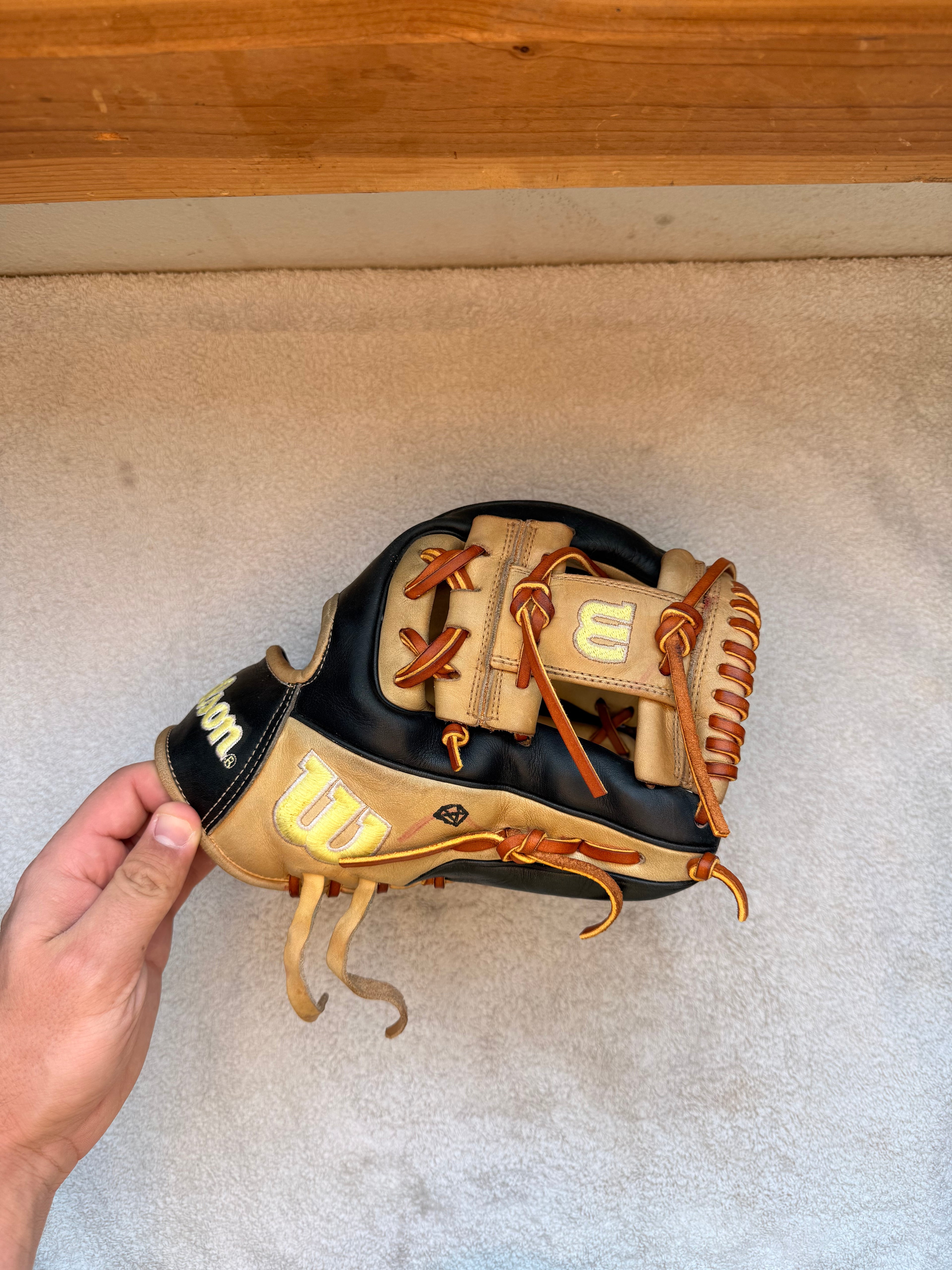 Wilson A2000 1786 (Black) 11.5”